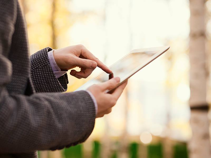 YES, YOU CAN: THE TOP 5 APPS FOR LEARNING ENGLISH