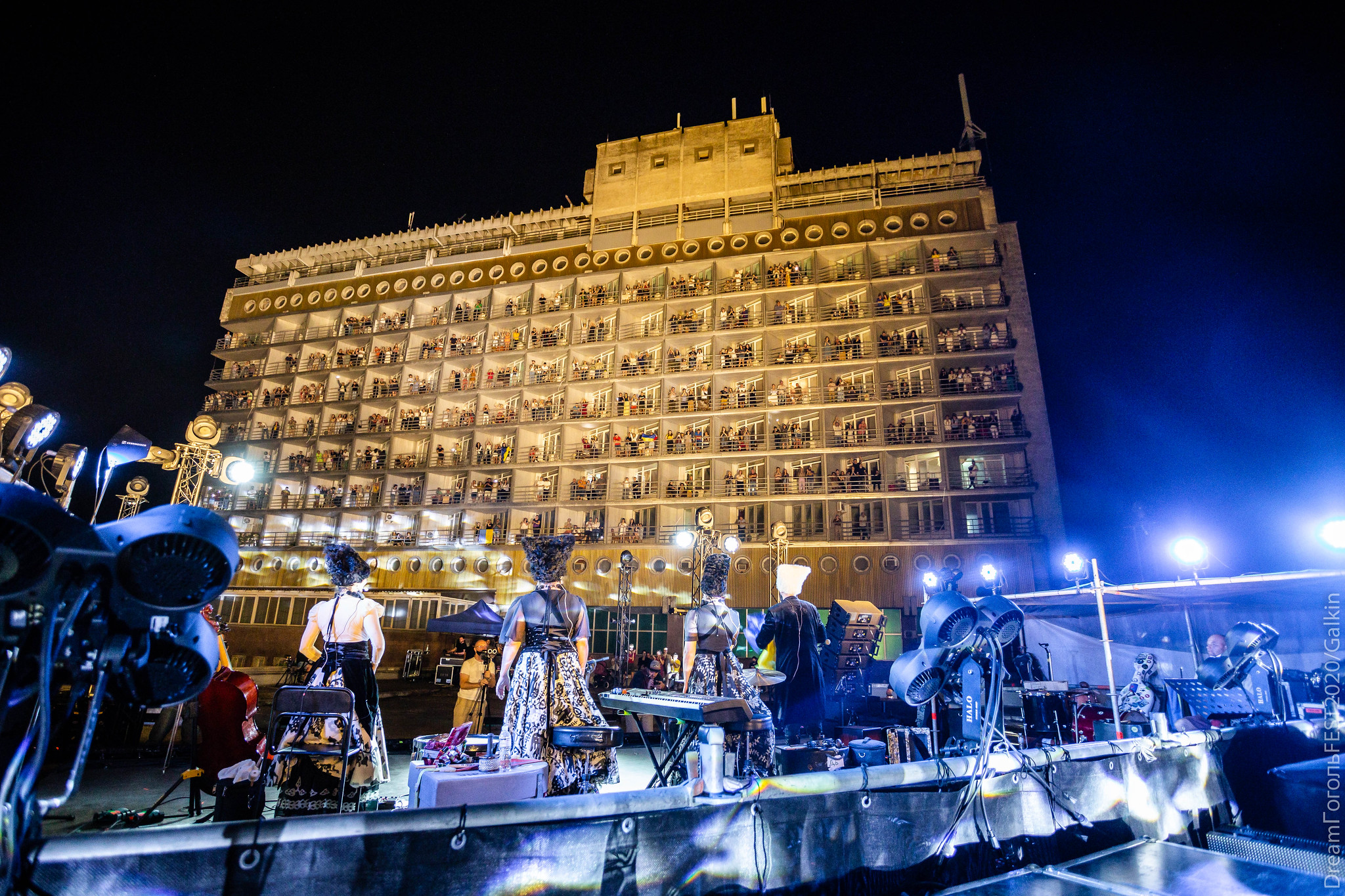 How experimental Dakh theatre embodied the art in digital space